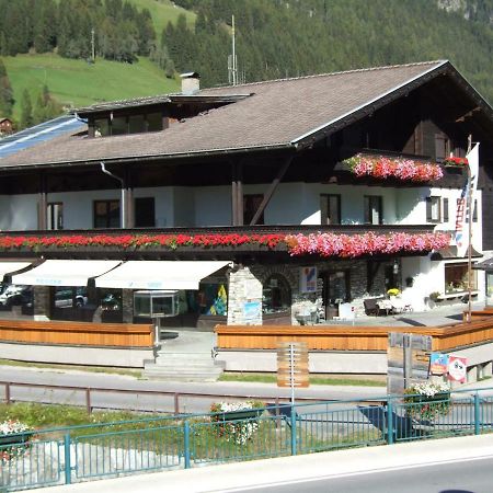 Hotel Sporthaus Troger à Sankt Jakob in Defereggen Extérieur photo