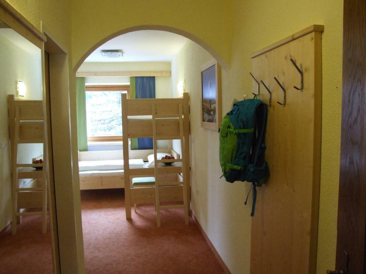Hotel Sporthaus Troger à Sankt Jakob in Defereggen Extérieur photo