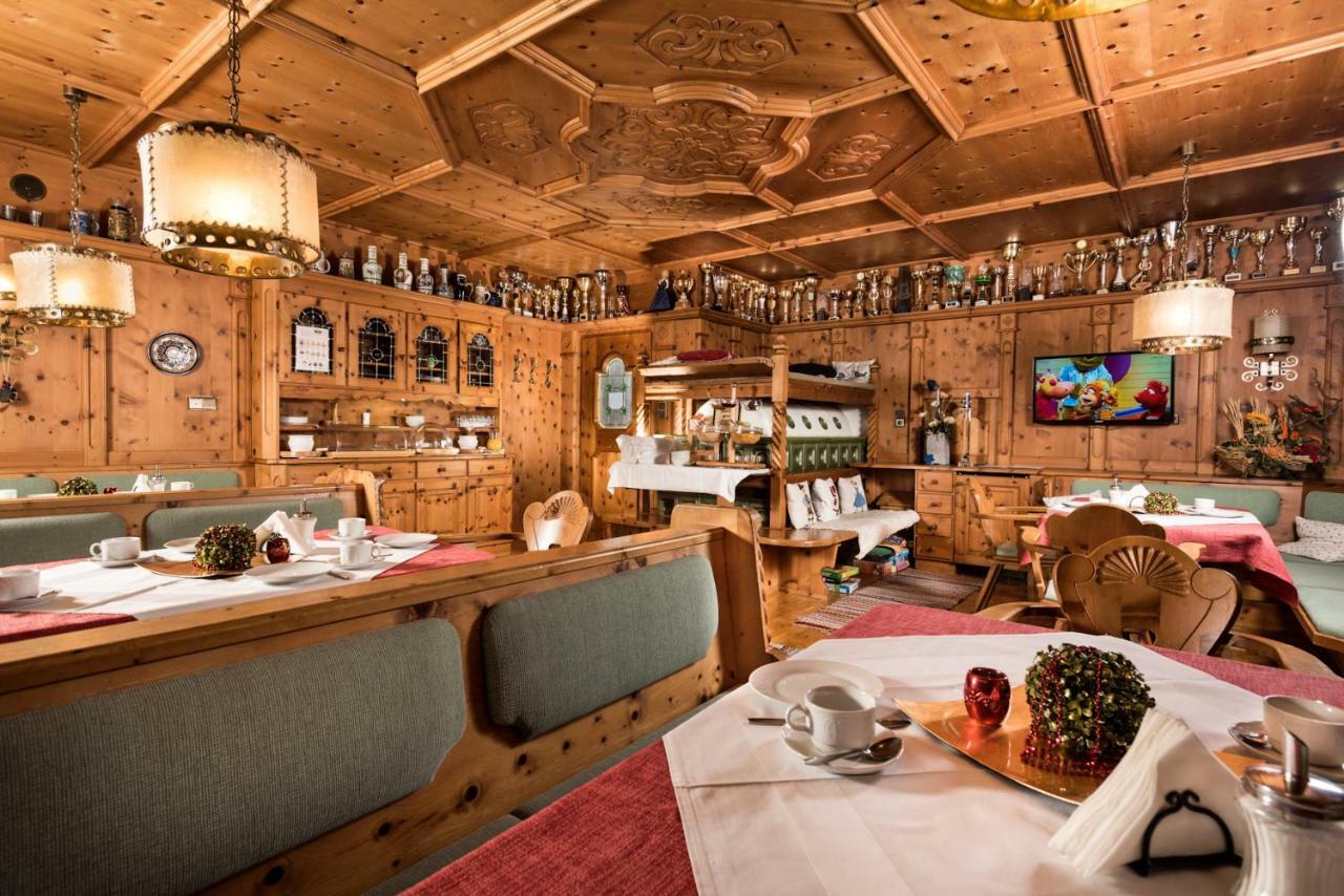 Hotel Sporthaus Troger à Sankt Jakob in Defereggen Extérieur photo